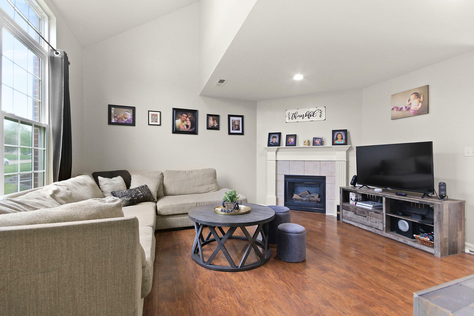 Property Photo: 4705 Shale Oaks Ave MO 65203