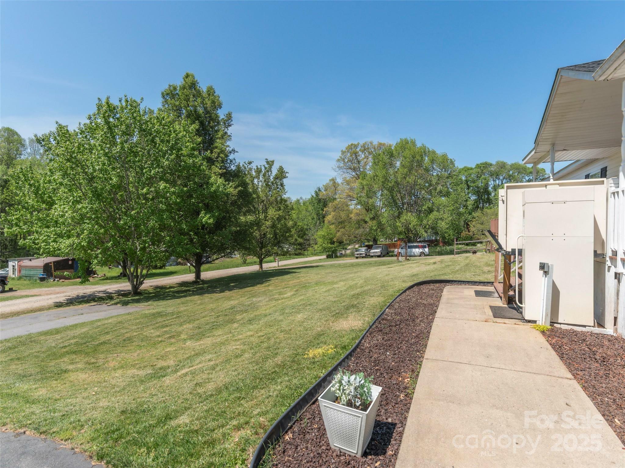 Property Photo: 9 Redmond Drive NC 28701