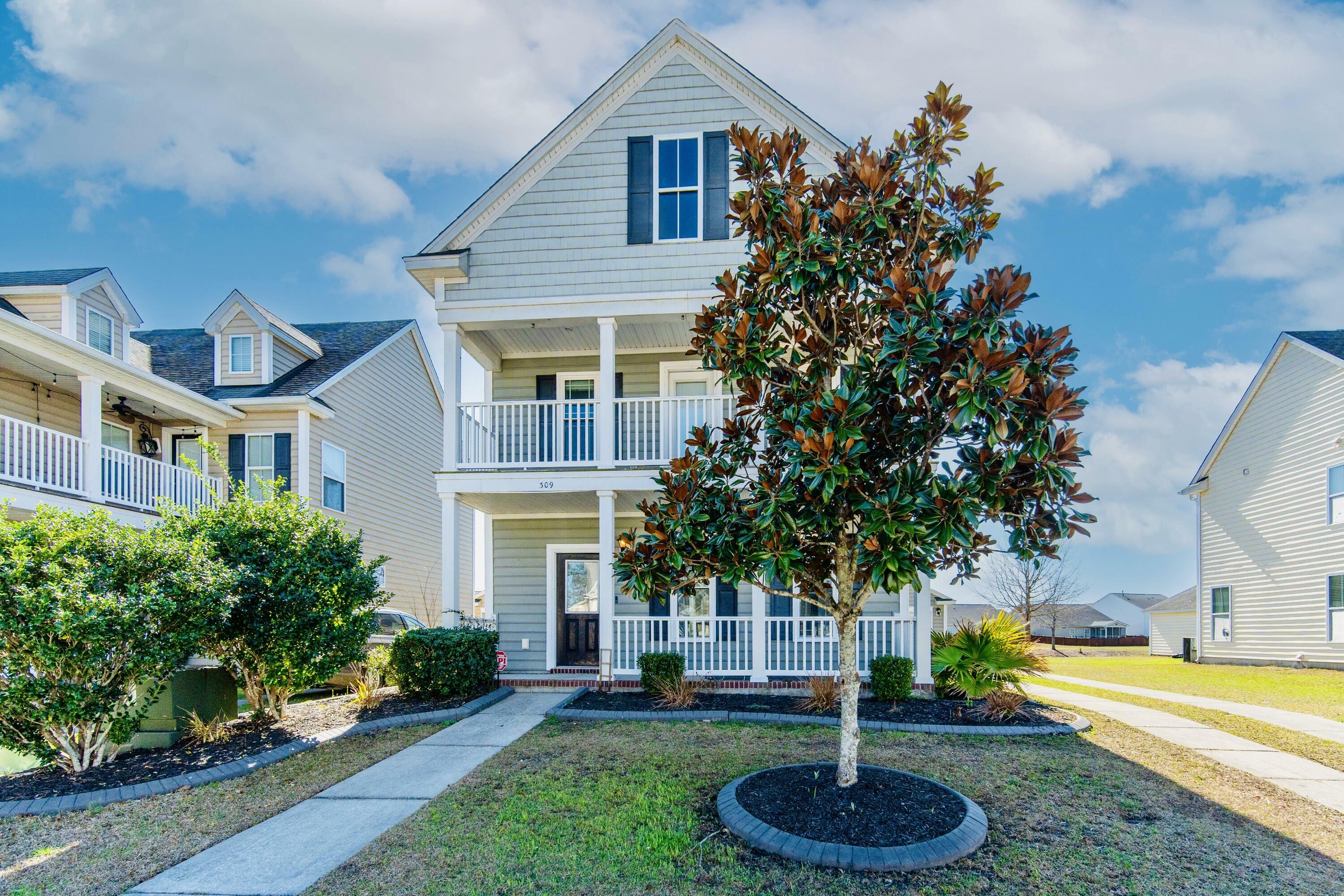 Property Photo: 309 Peters Creek Drive SC 29486