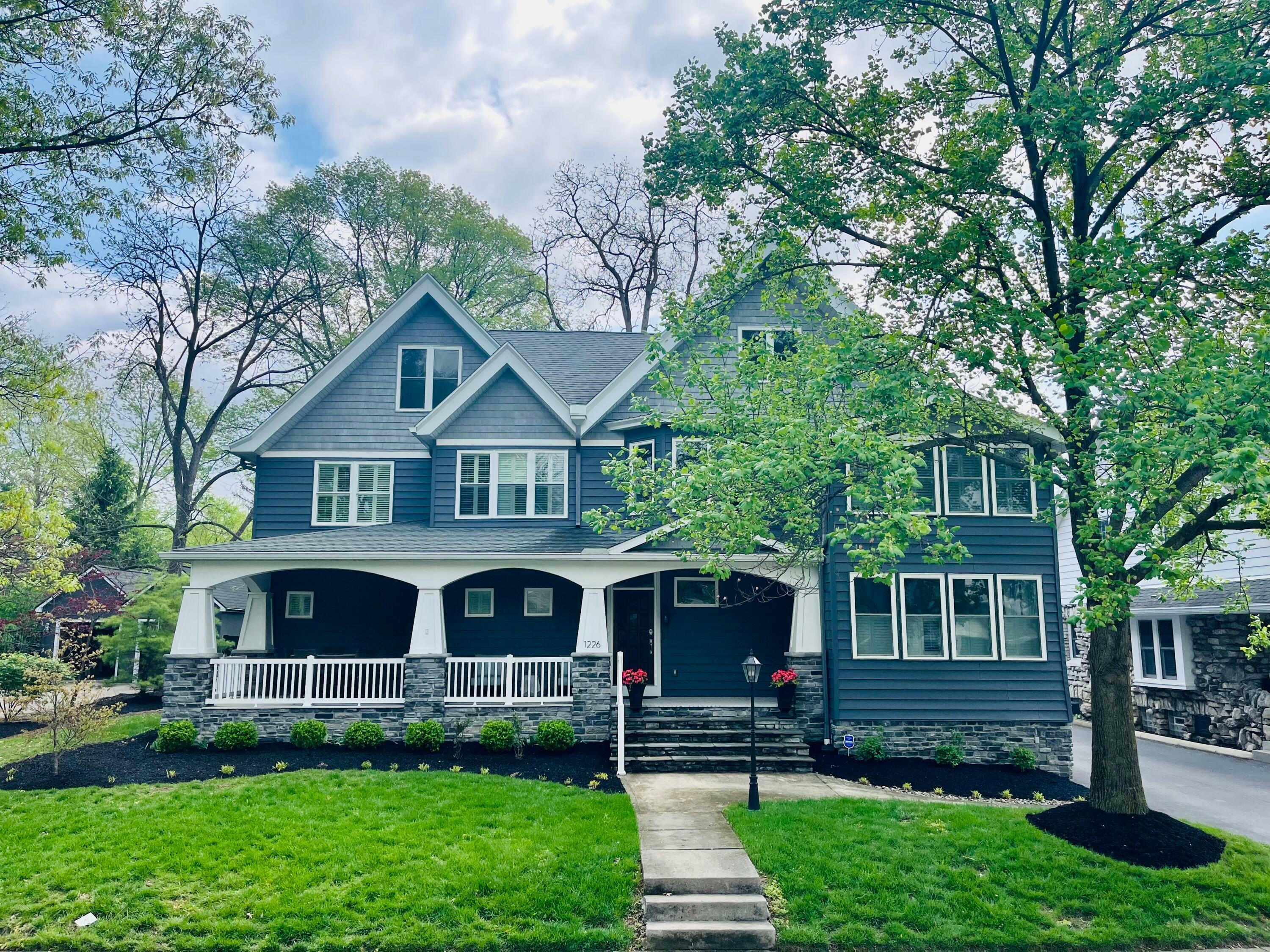 Property Photo: 1226 Lincoln Road OH 43212