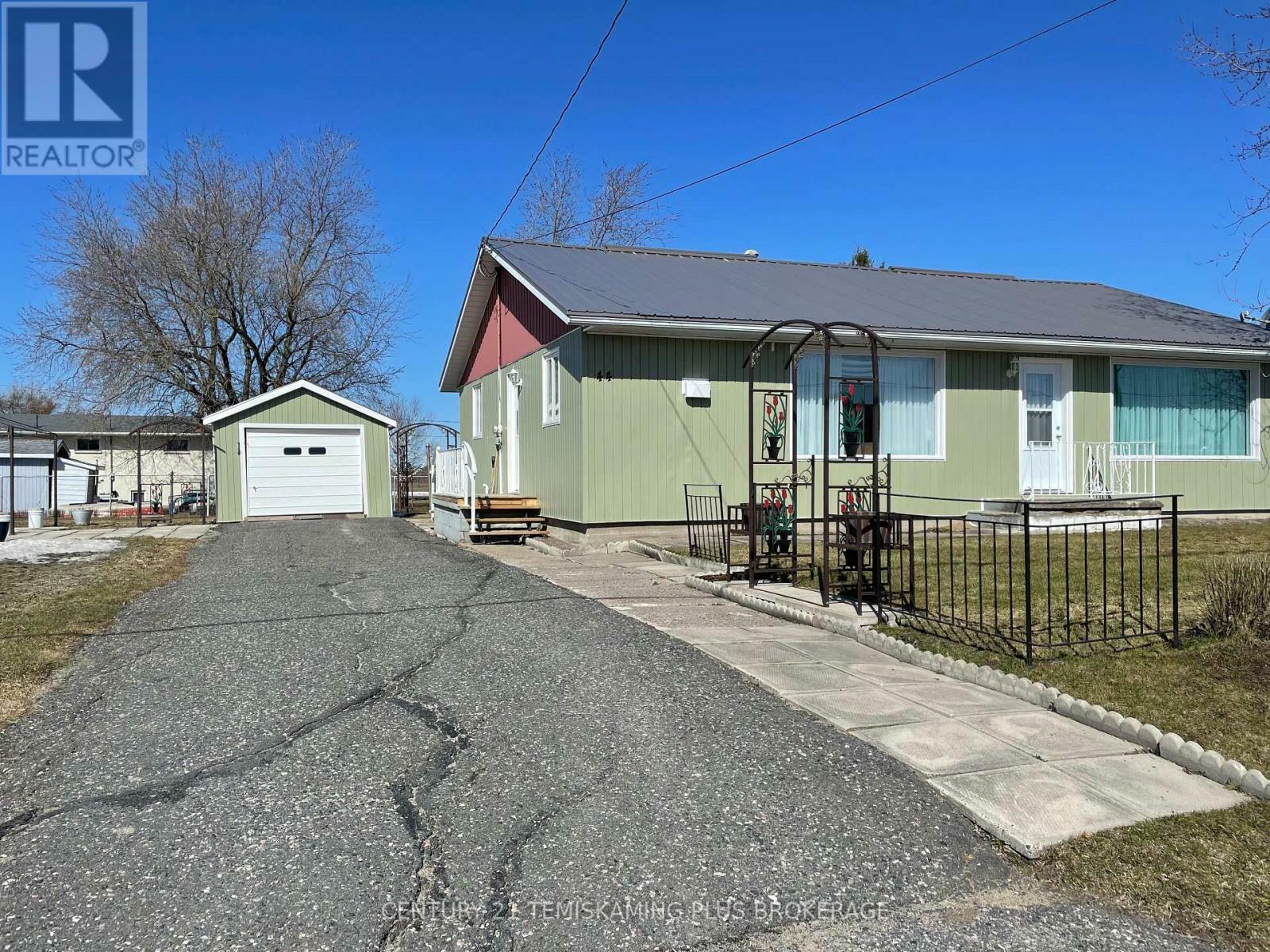 Property Photo: 40 & 44 Tenth Avenue North ON P0J 1E0