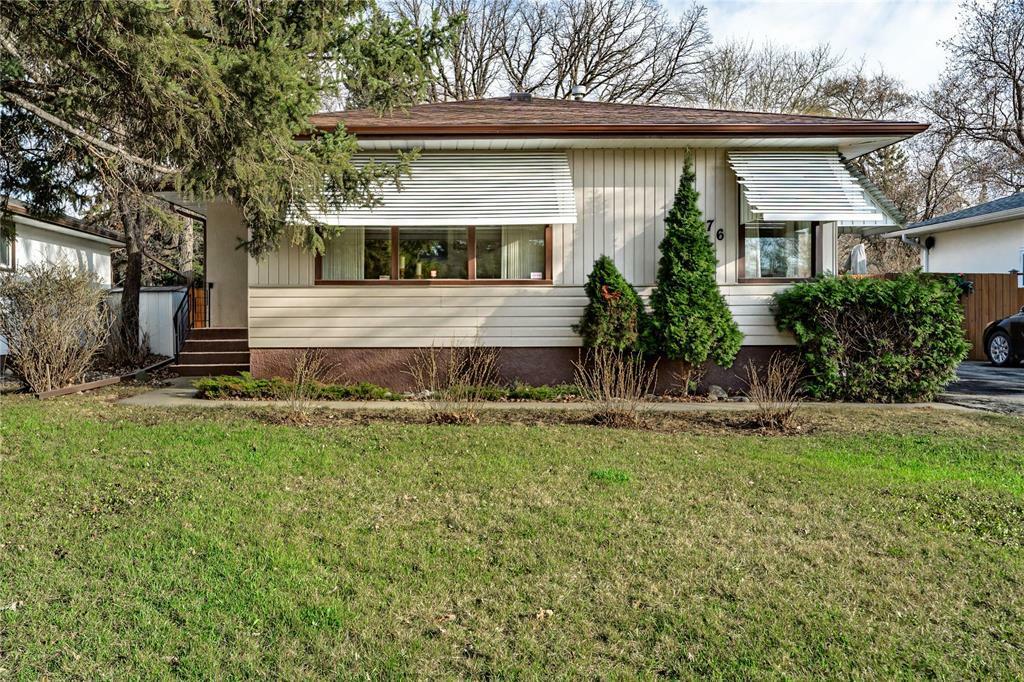 Property Photo: 76 Weaver Bay MB R2M 2G8