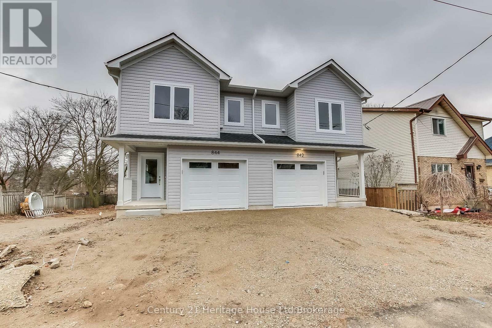 Photo de la propriété: 844 Water Street ON N4S 1S7