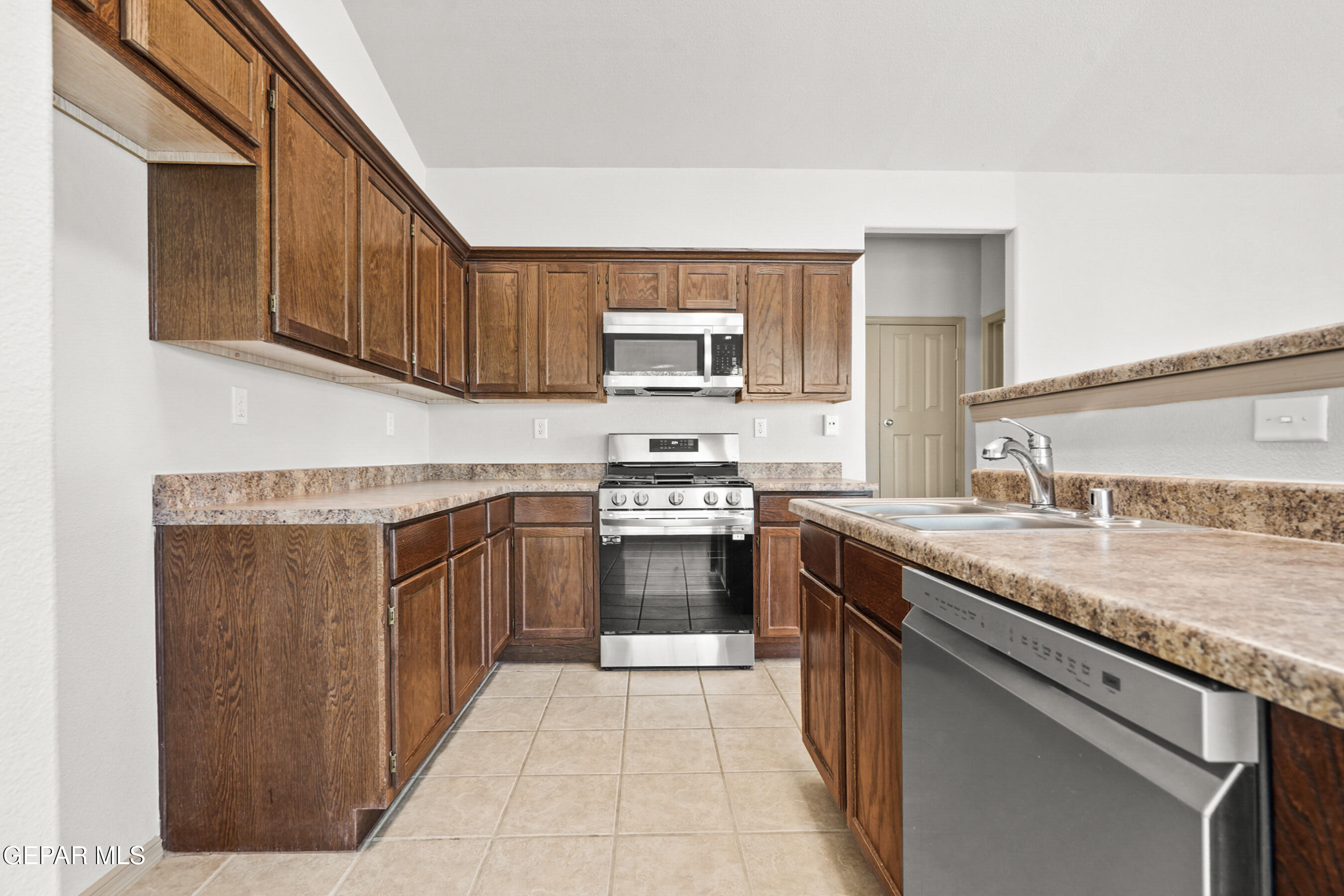 Property Photo: 5480 Ignacio Frias Drive TX 79934