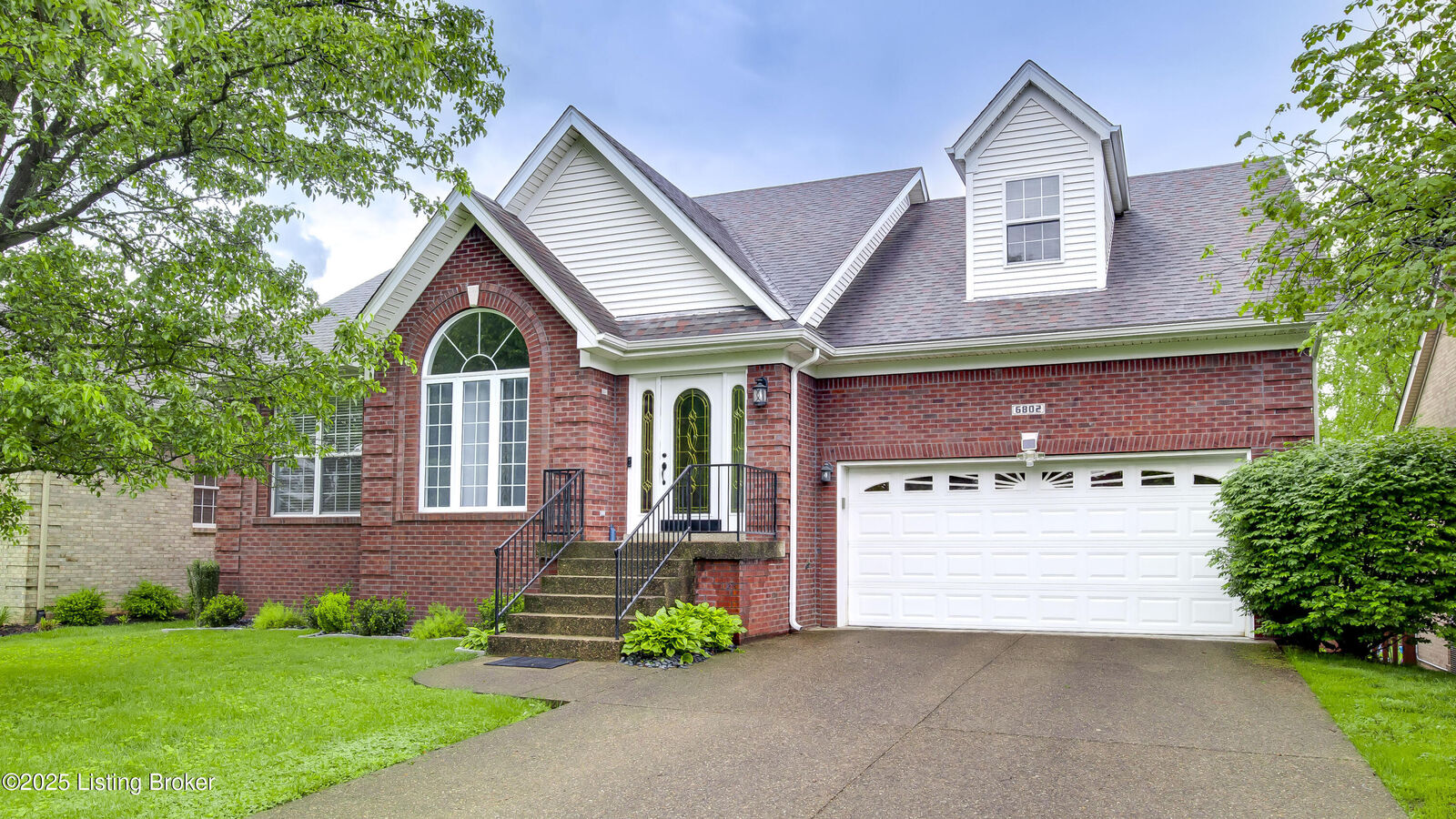 Property Photo:  6802 Shibley Ave  KY 40291 