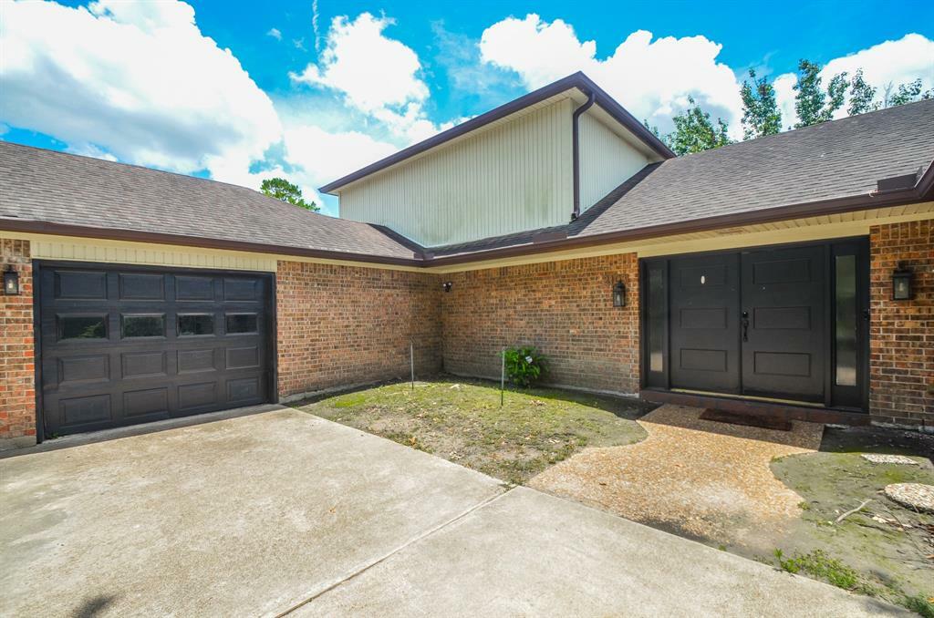 Property Photo:  2103 Winged Foot Drive  TX 77459 