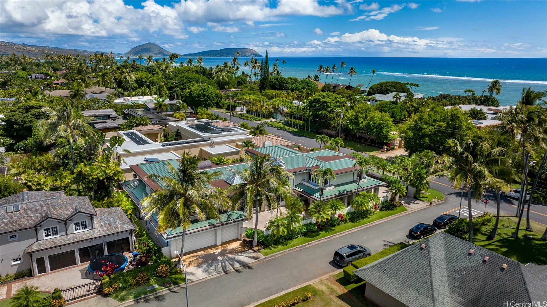Property Photo: 4504 Kahala Avenue HI 96816