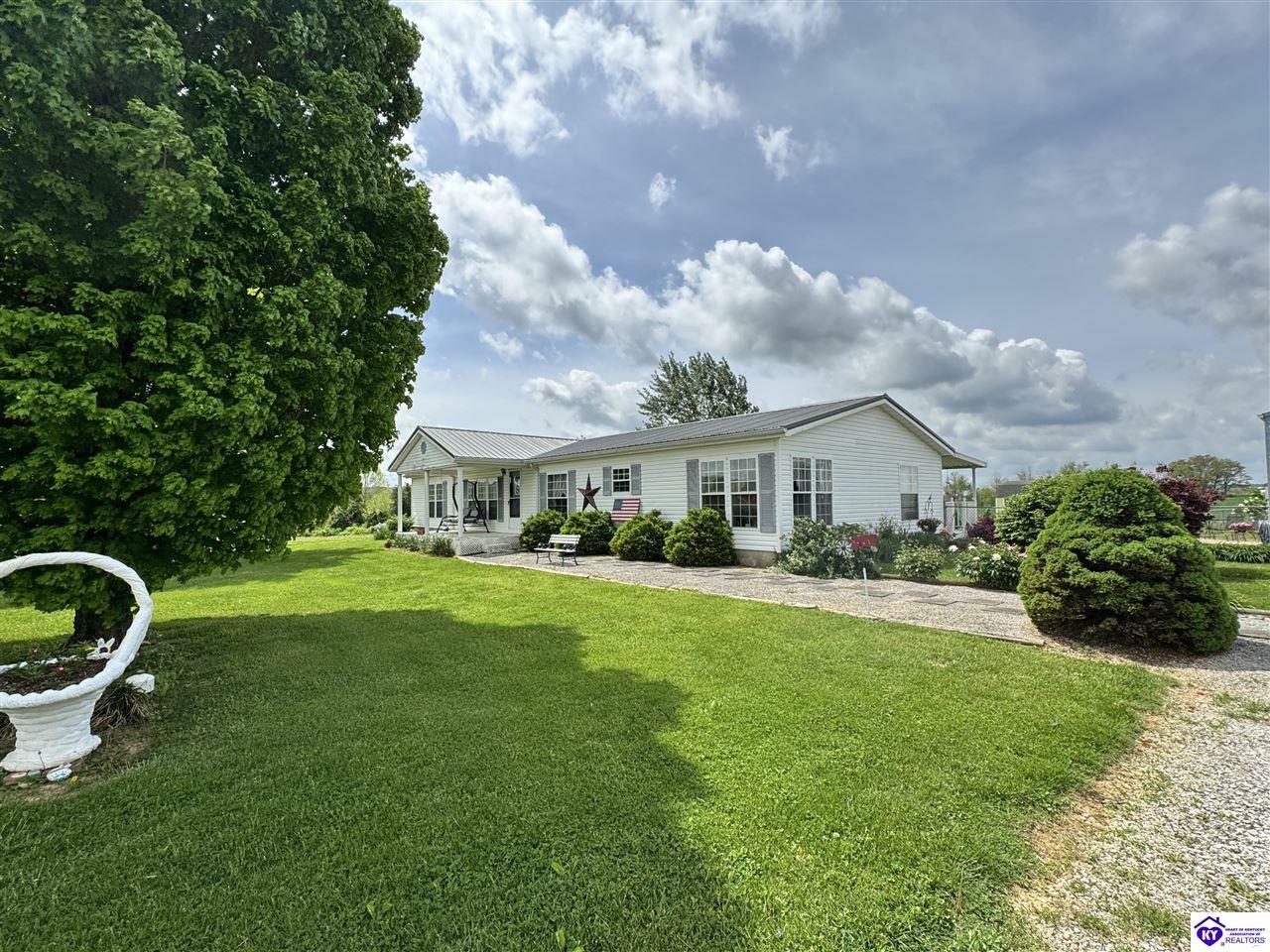 Property Photo: 338 Highway 2781 KY 40146