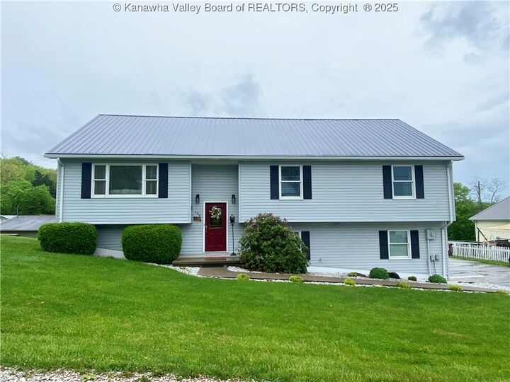 Property Photo: 100 Deerfield Lane WV 25239