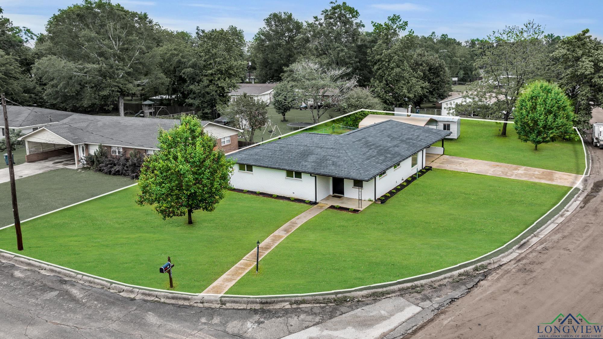Property Photo: 215 Southview TX 75654