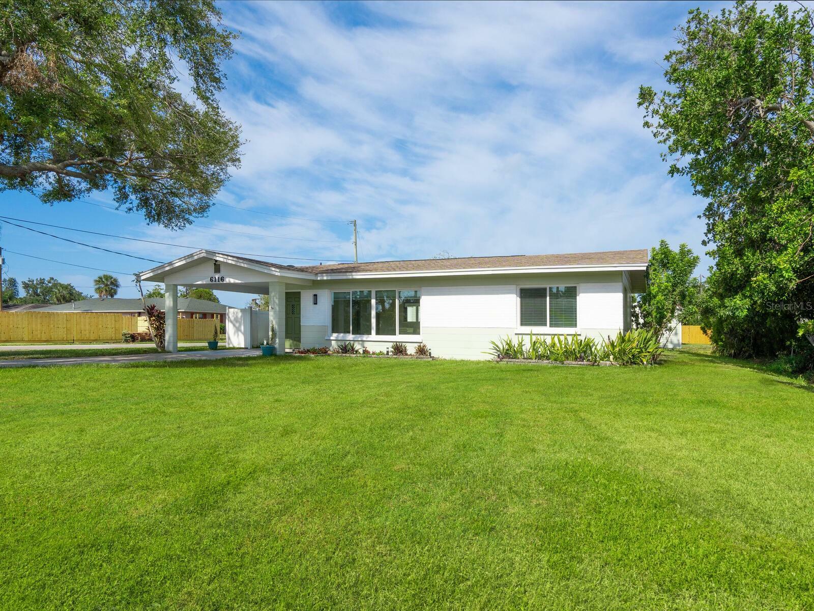 Property Photo: 6116 Rodgers Avenue FL 34231
