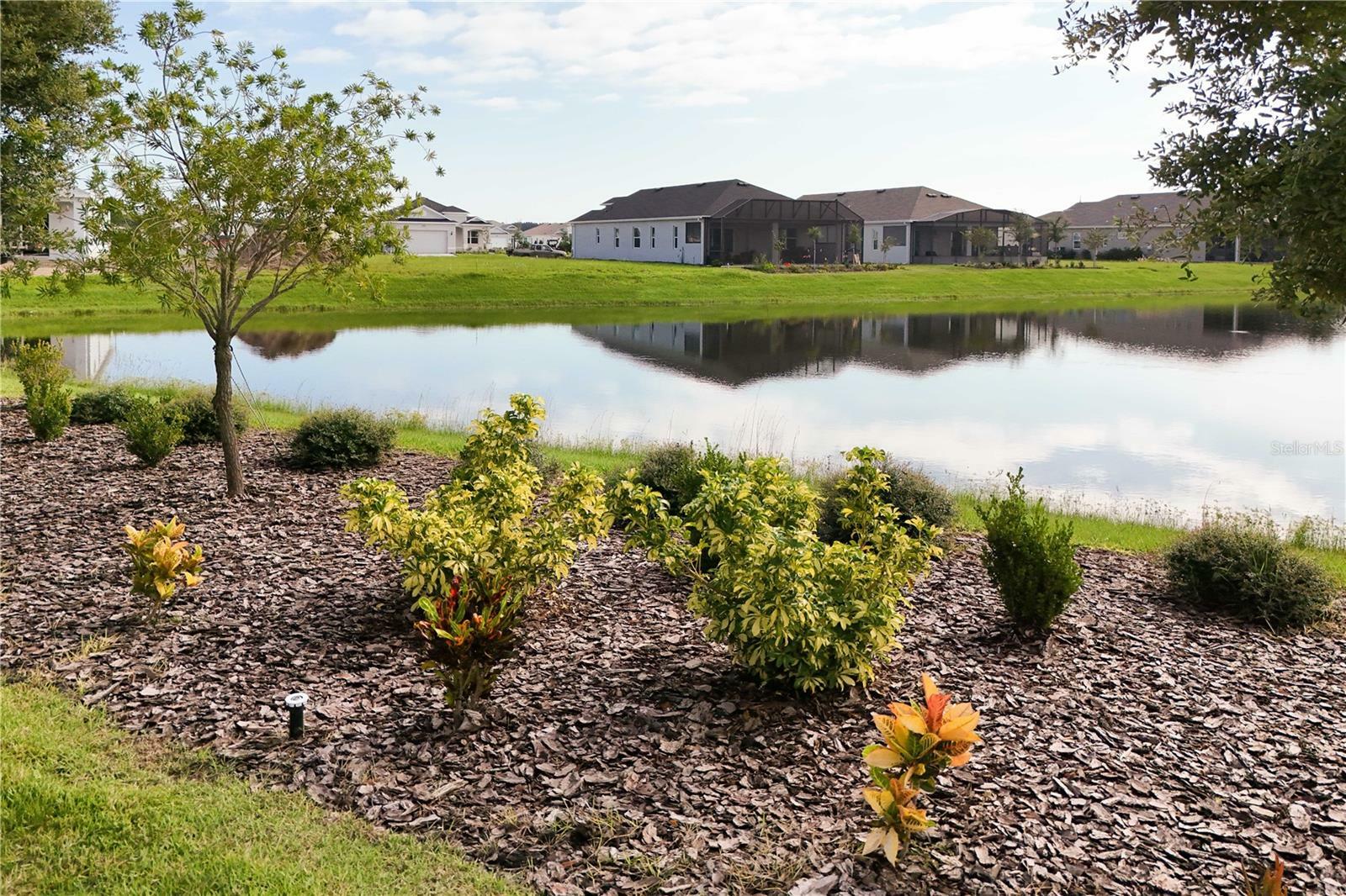 Property Photo: 8492 Hartford Way FL 32757
