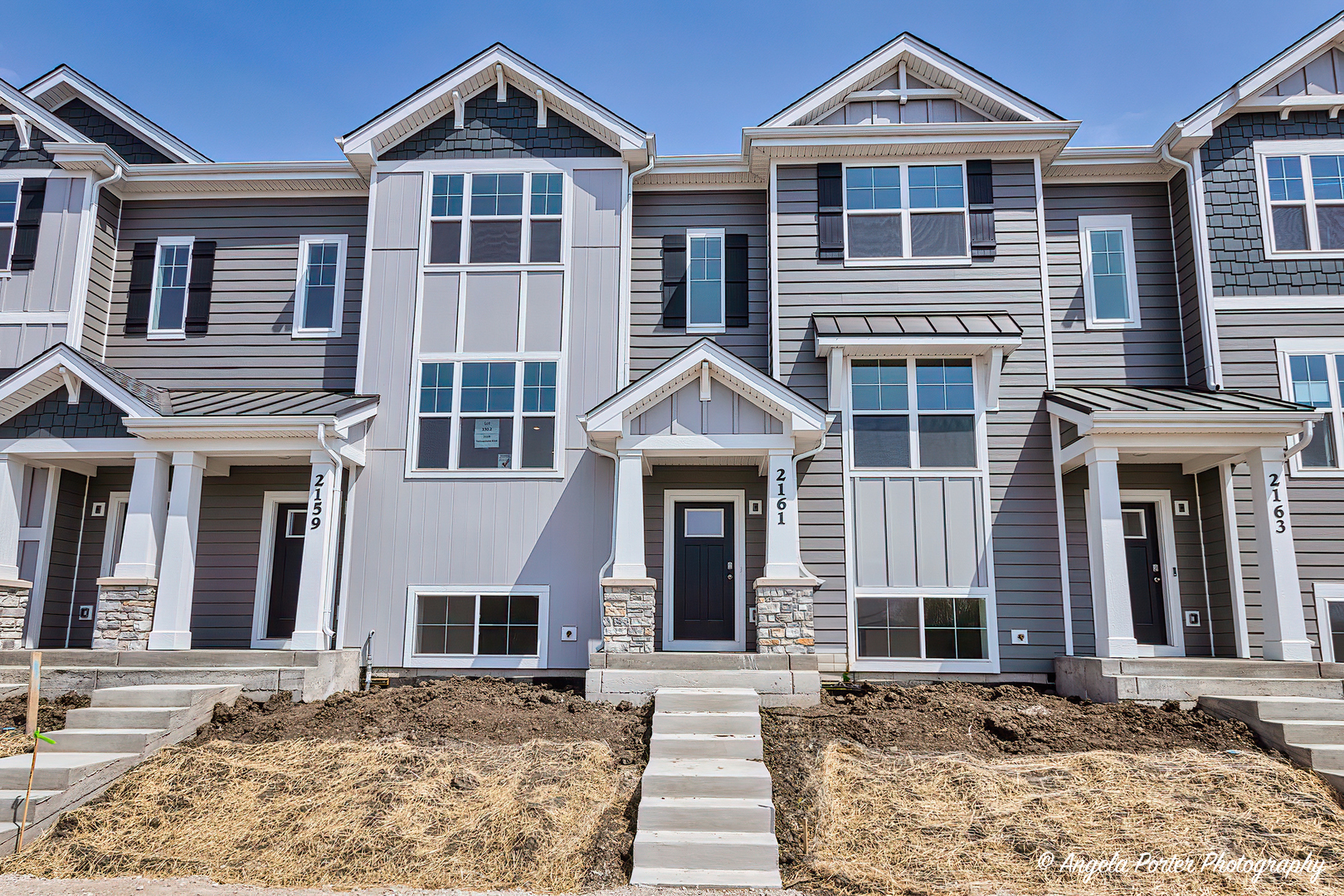 Property Photo: 2161 Yellowstone Boulevard IL 60060