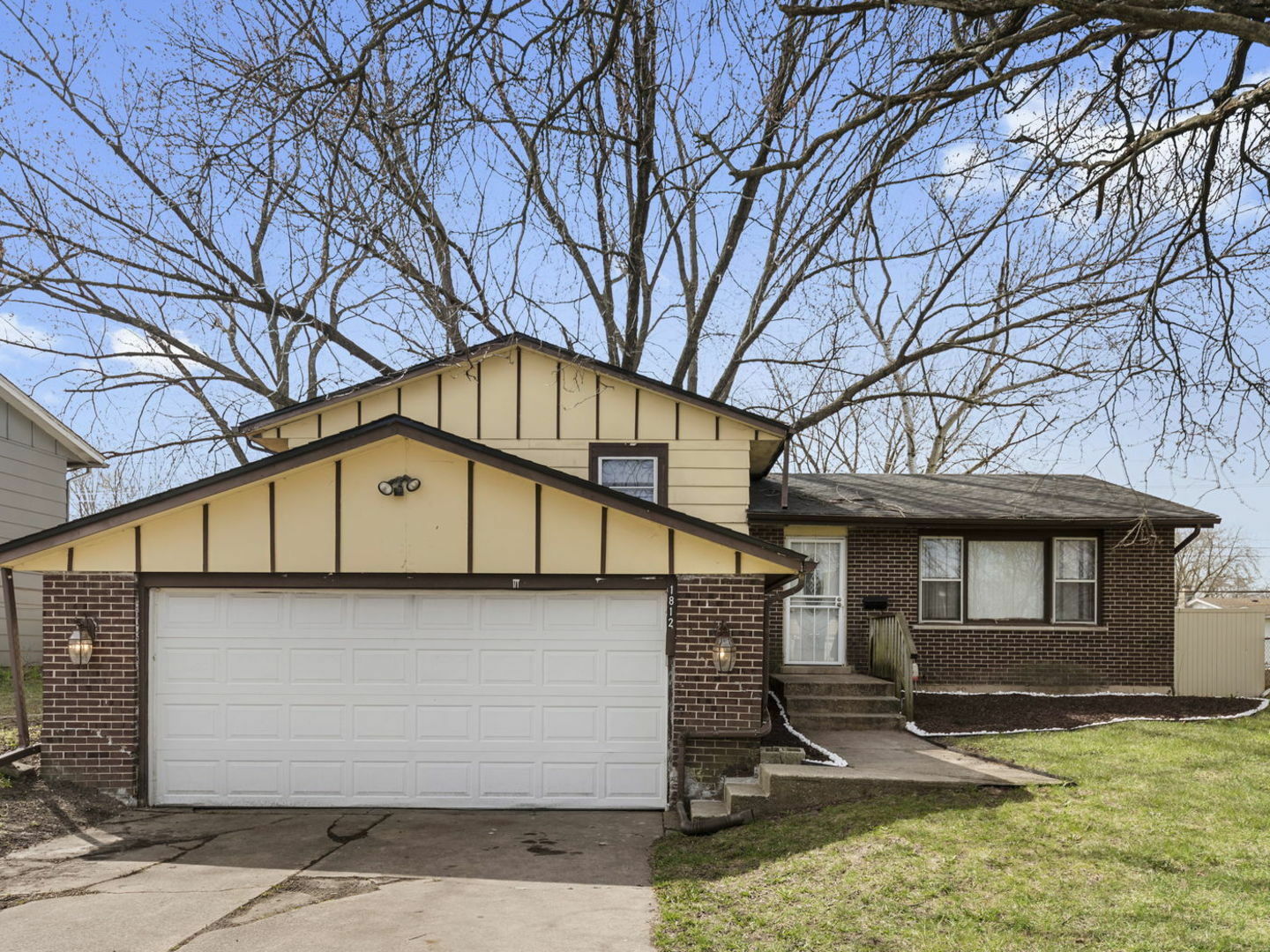 Property Photo: 1812 217th Place IL 60411