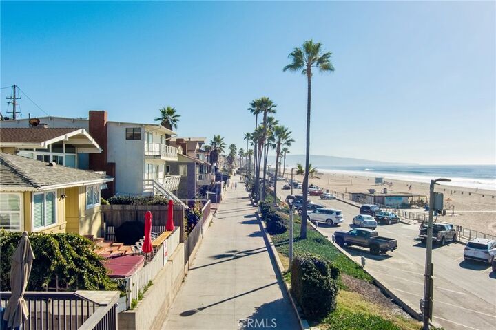 Property Photo:  4210 The Strand  CA 90266 