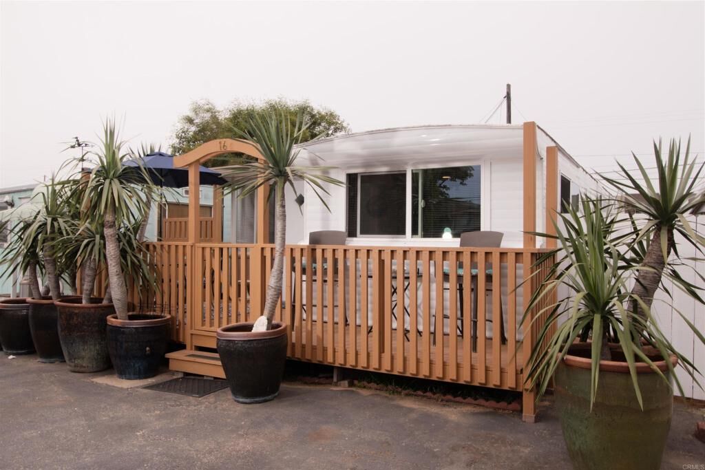 Property Photo: 1046 S Cleveland Street 16 CA 92054