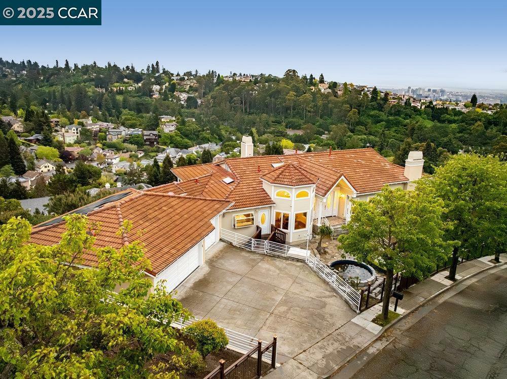 6585 Swainland Rd  Oakland CA 94611 photo