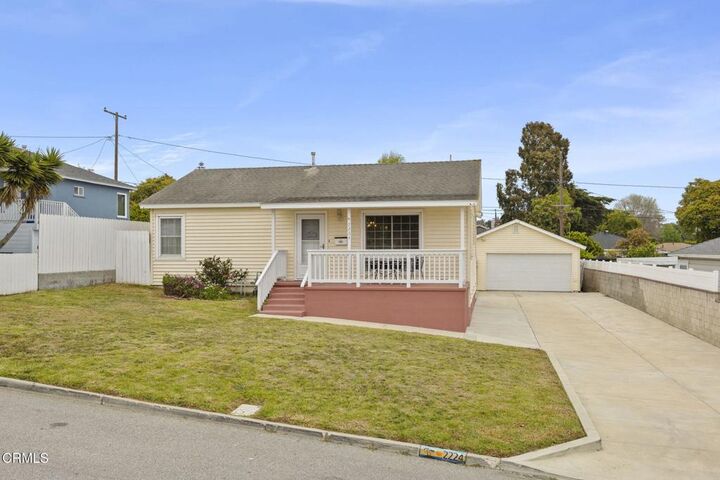 Property Photo:  2224 Anthony Drive  CA 93003 