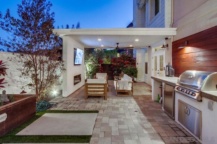 Property Photo: 1570 Glencrest CA 92078