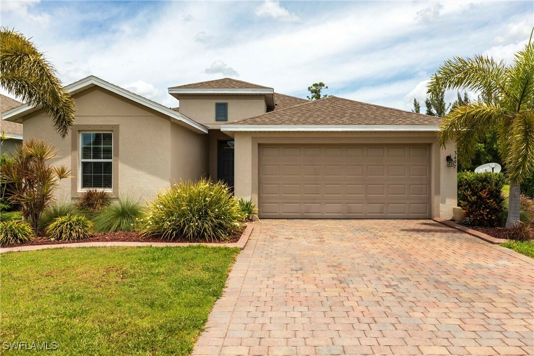 Property Photo: 3497 Acapulco Circle FL 33909