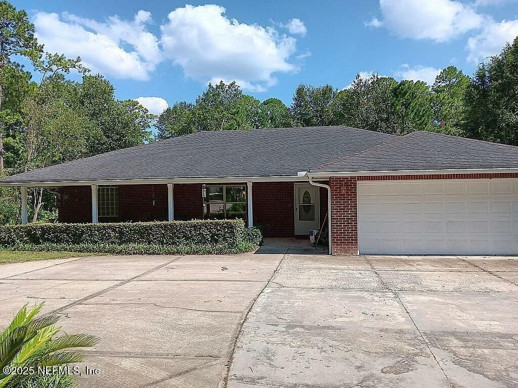 Property Photo: 2717 Poinsettia Avenue FL 32068