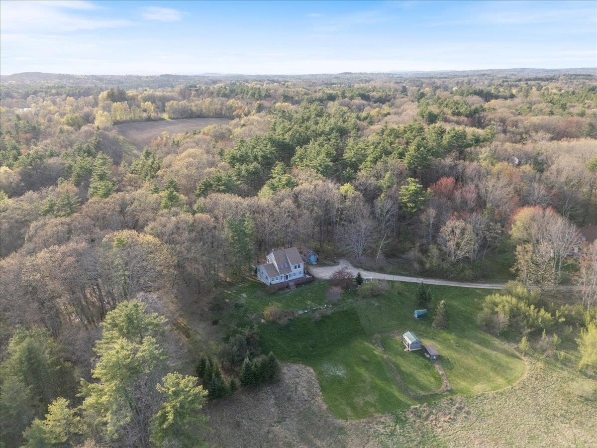 Property Photo:  6 General John Sullivan Way  NH 03869 