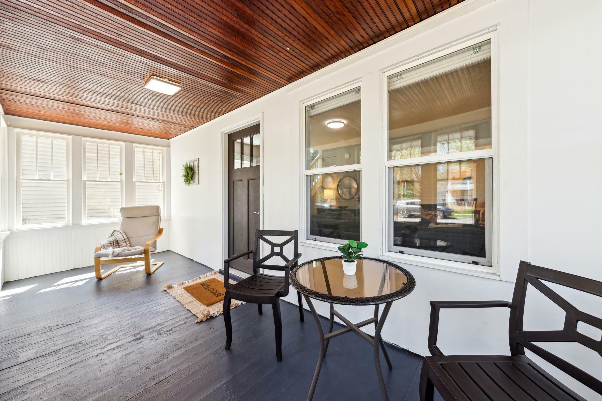Property Photo: 1061 Oxford Street N MN 55103