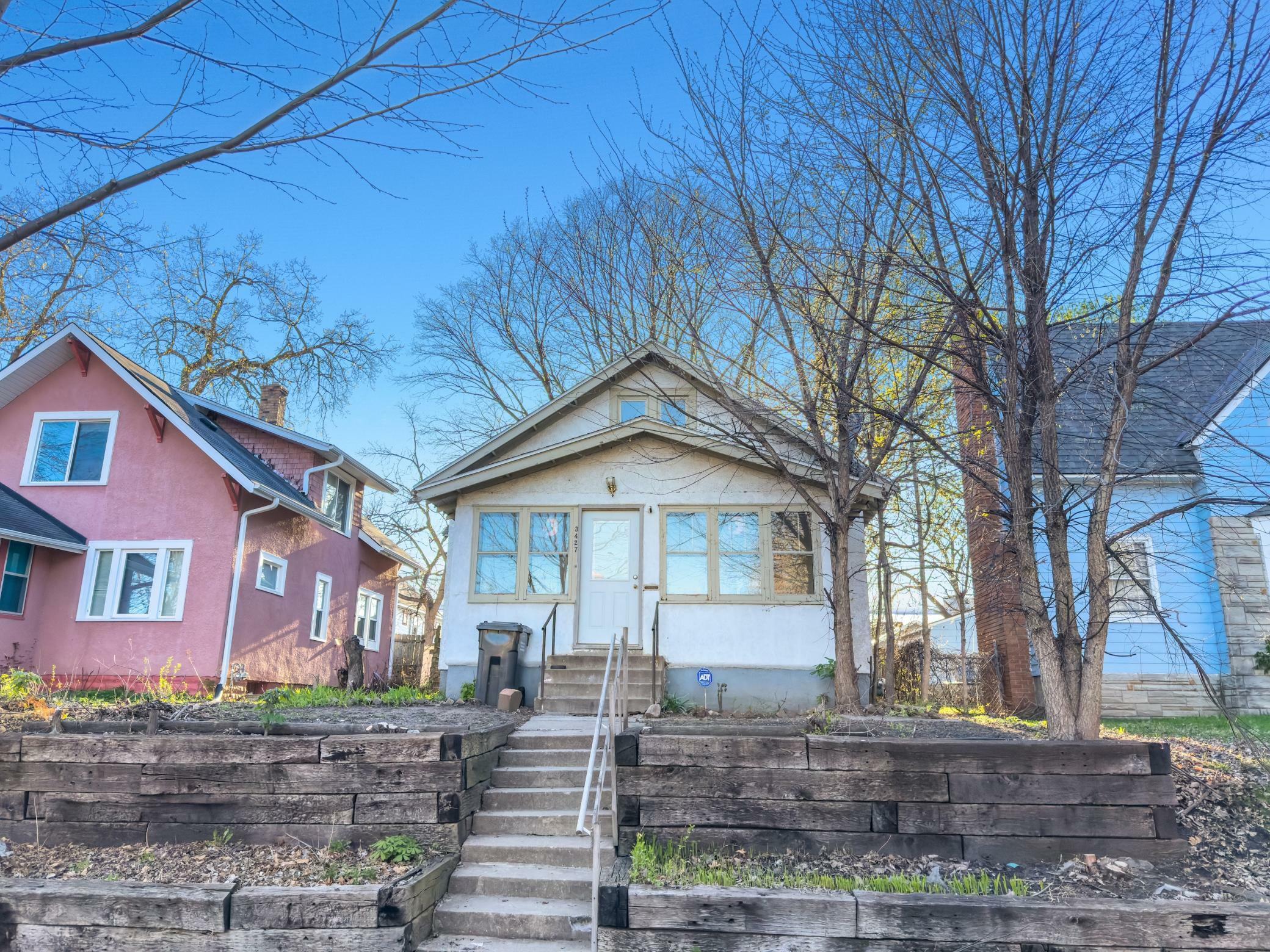 Property Photo: 3427 Dupont Avenue N MN 55412