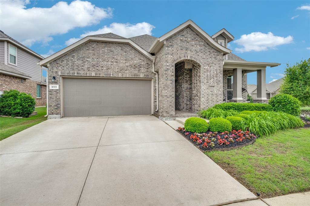 Property Photo: 800 Falcon Road TX 76226