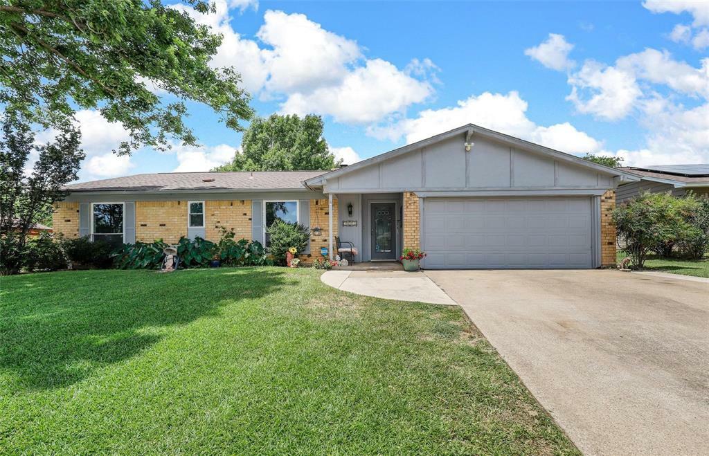 Property Photo: 7601 Ridgeway Avenue TX 76182