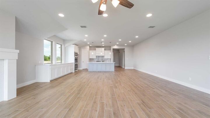 Property Photo: 6904 Lanner Lane TX 76179