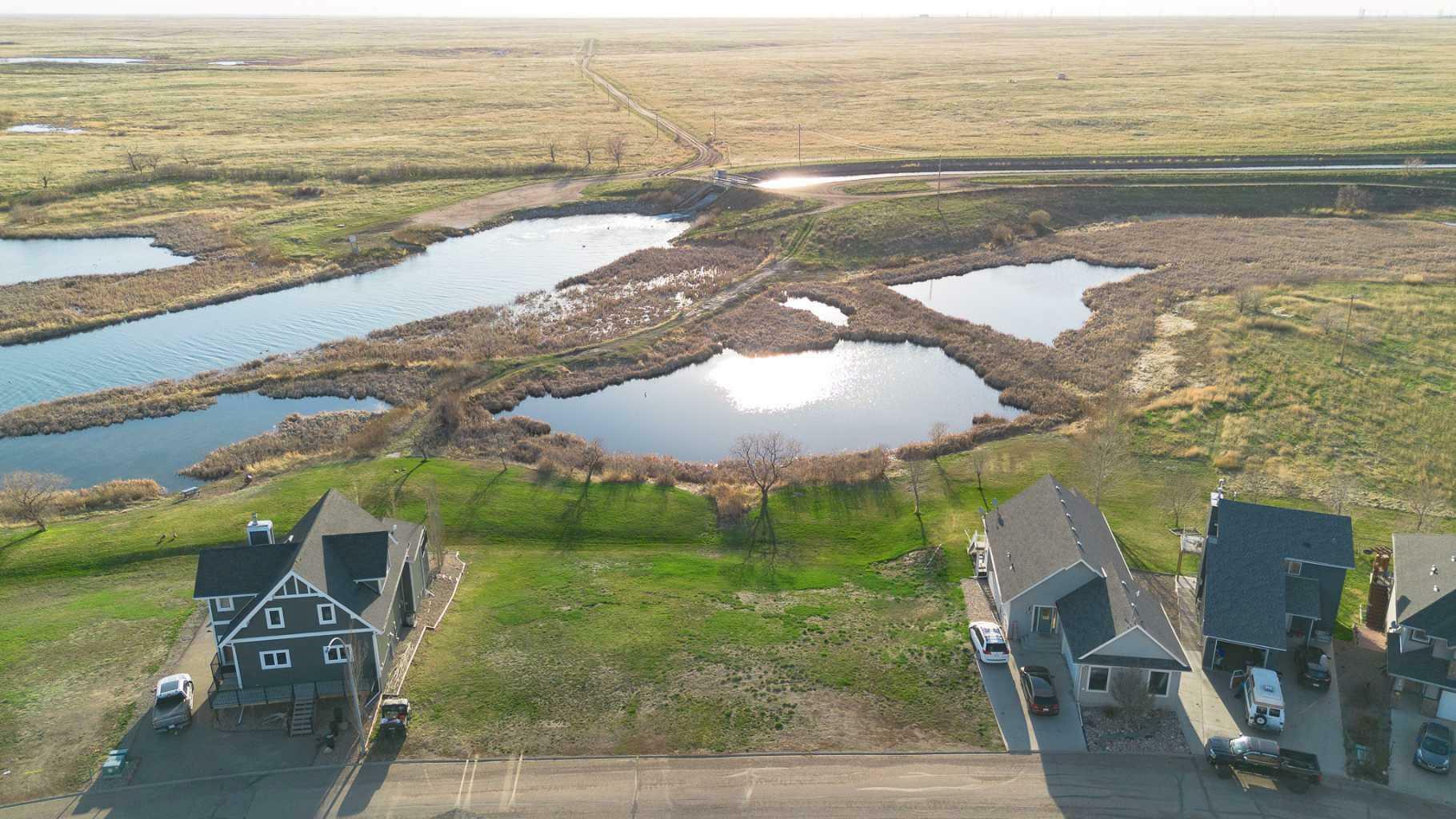 104 White Pelican Way  Lake Newell Resort AB T1R 0X5 photo