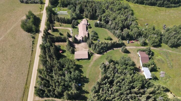 Photo de la propriété:  234034 Twp 860  AB T0H 2M0 