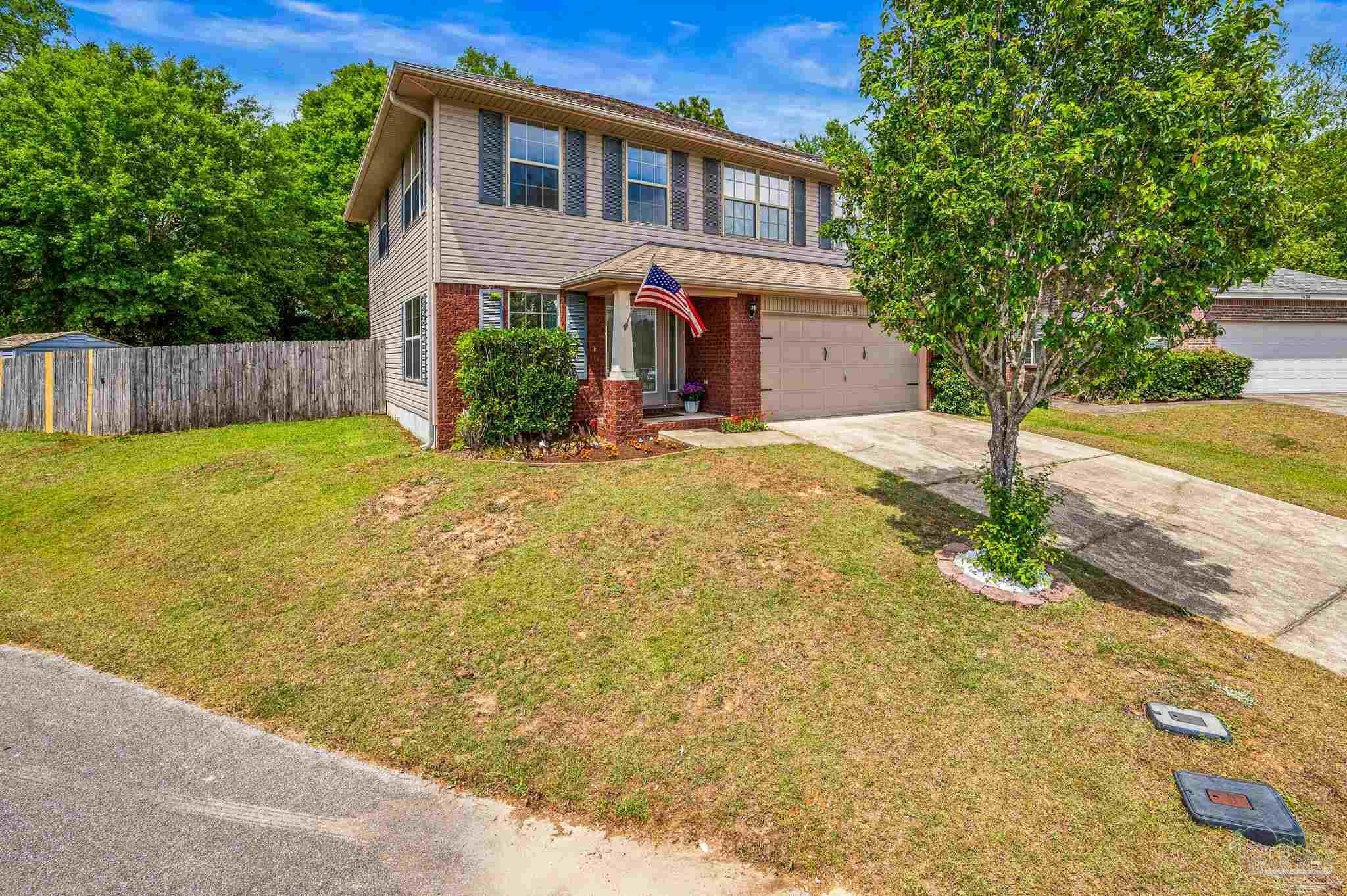 Property Photo: 1430 Towhee Canyon Dr FL 32533
