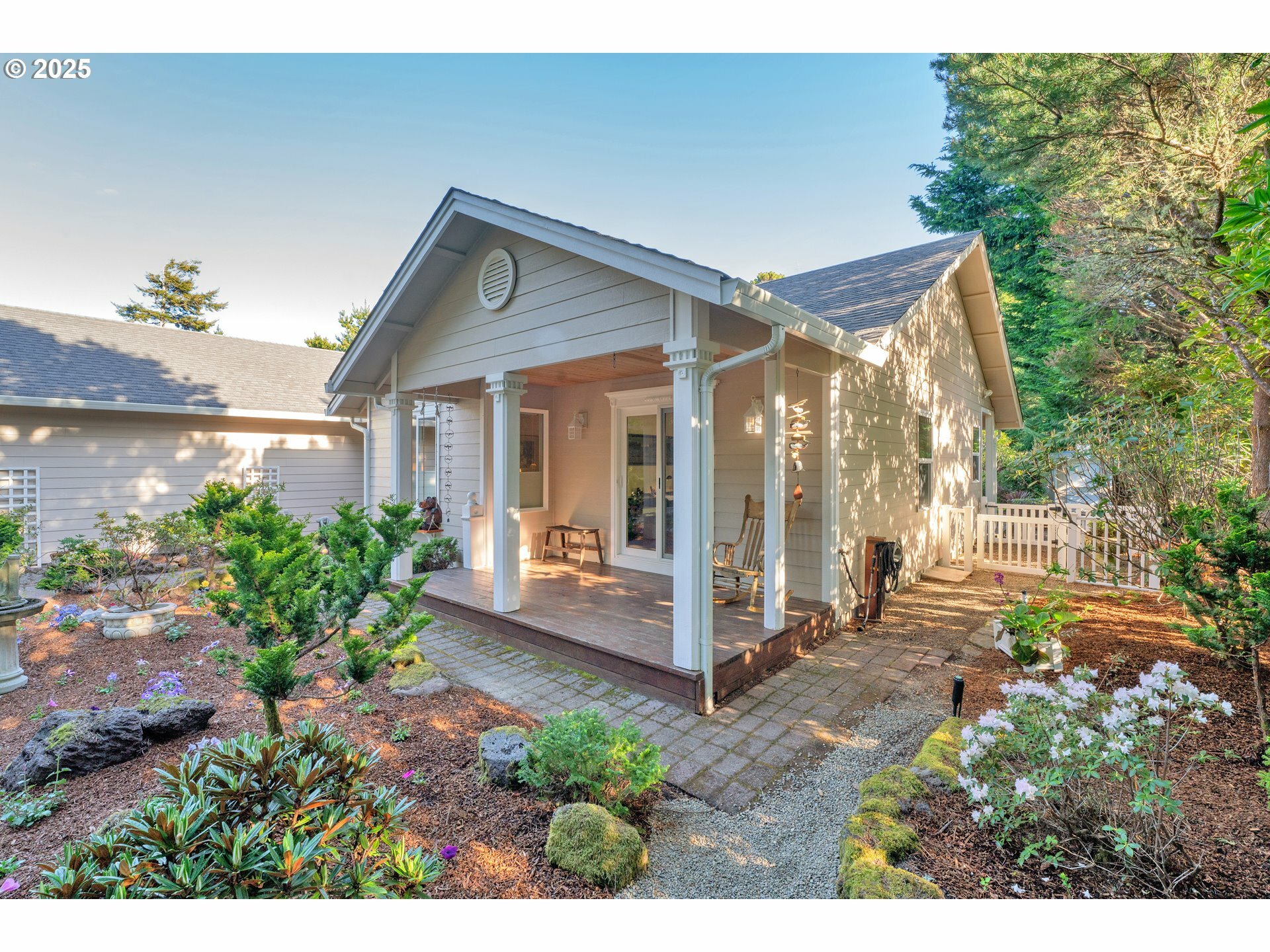 Property Photo: 87876 Limpit Ln OR 97439