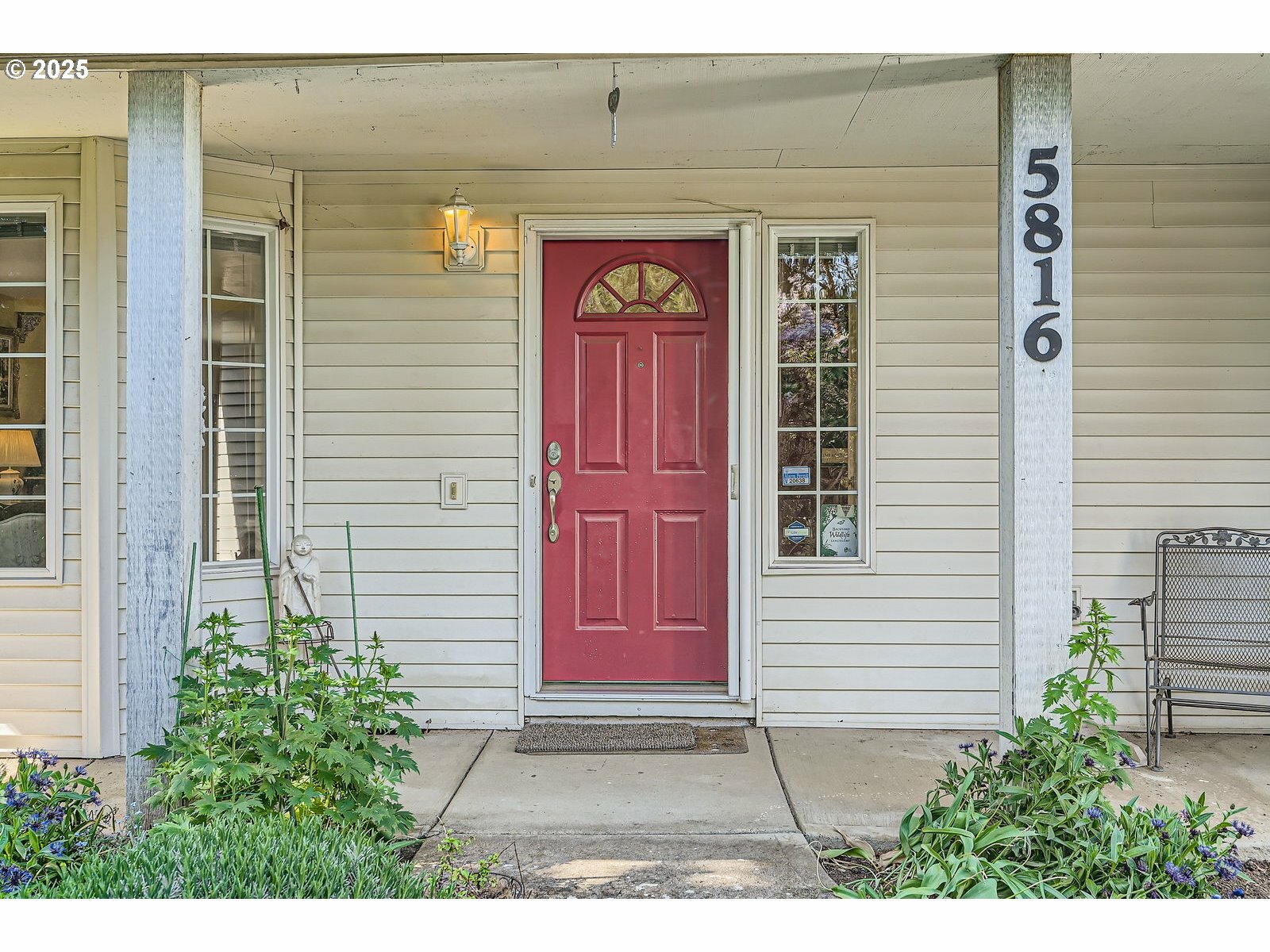Property Photo: 5816 NE 82nd Ct WA 98662