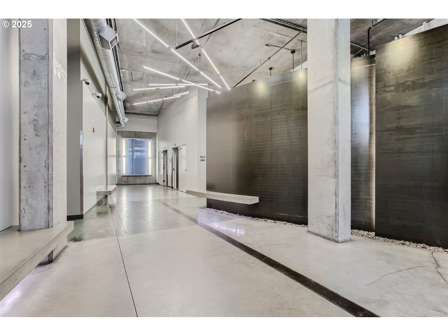 Property Photo: 1030 NW 12th Ave 102 OR 97209