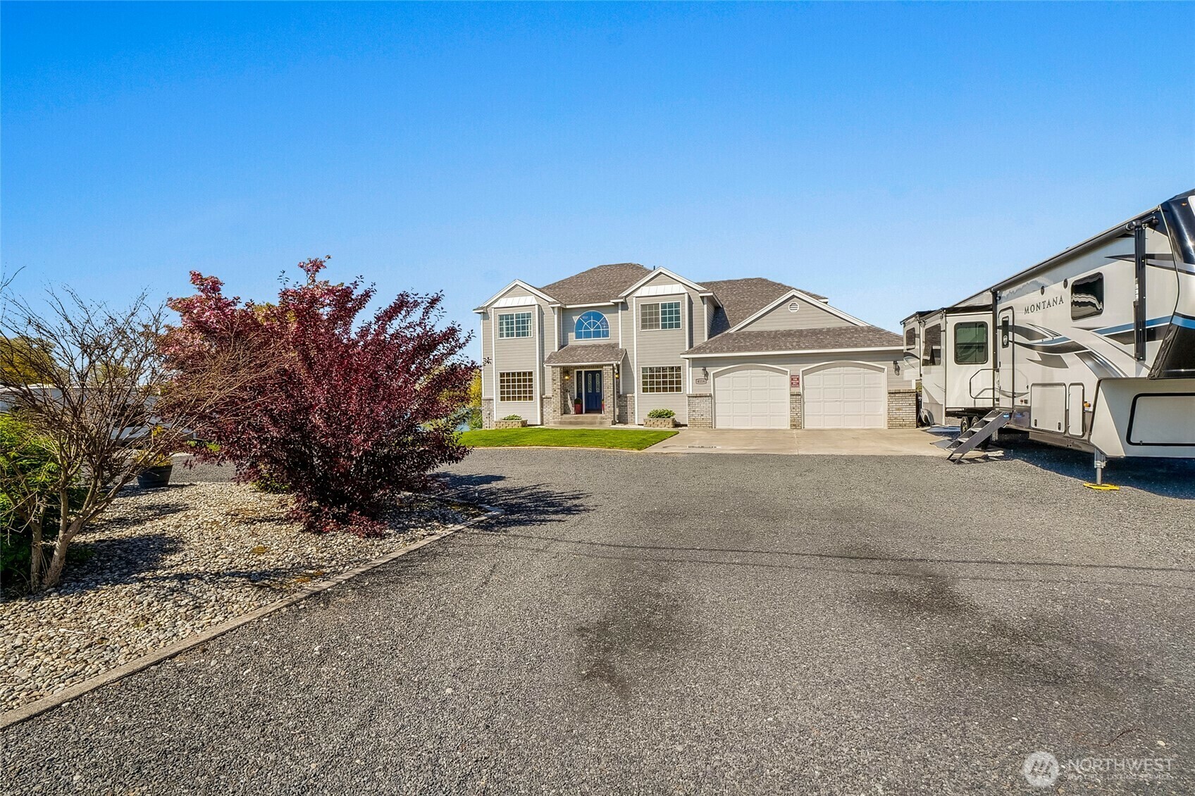 Property Photo: 4114 Shorecrest Drive WA 98837