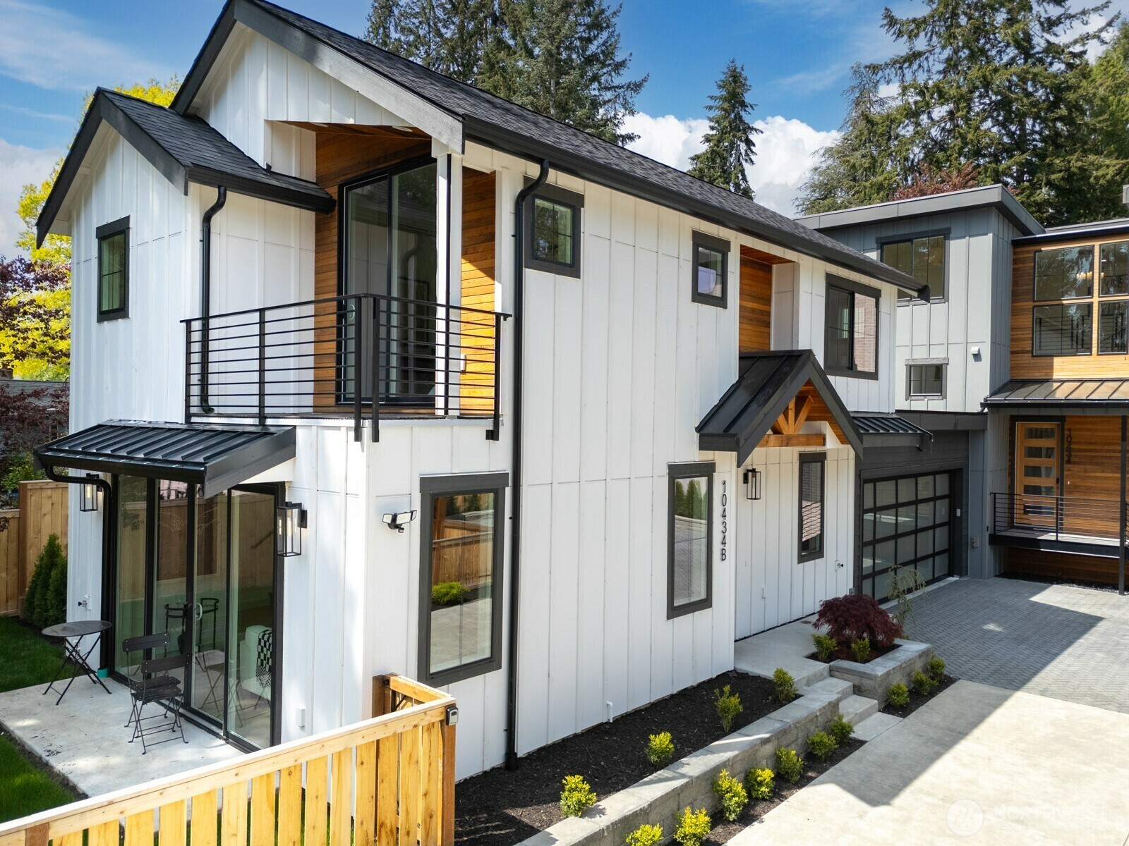 Property Photo: 10434 NE 110th Street B WA 98033