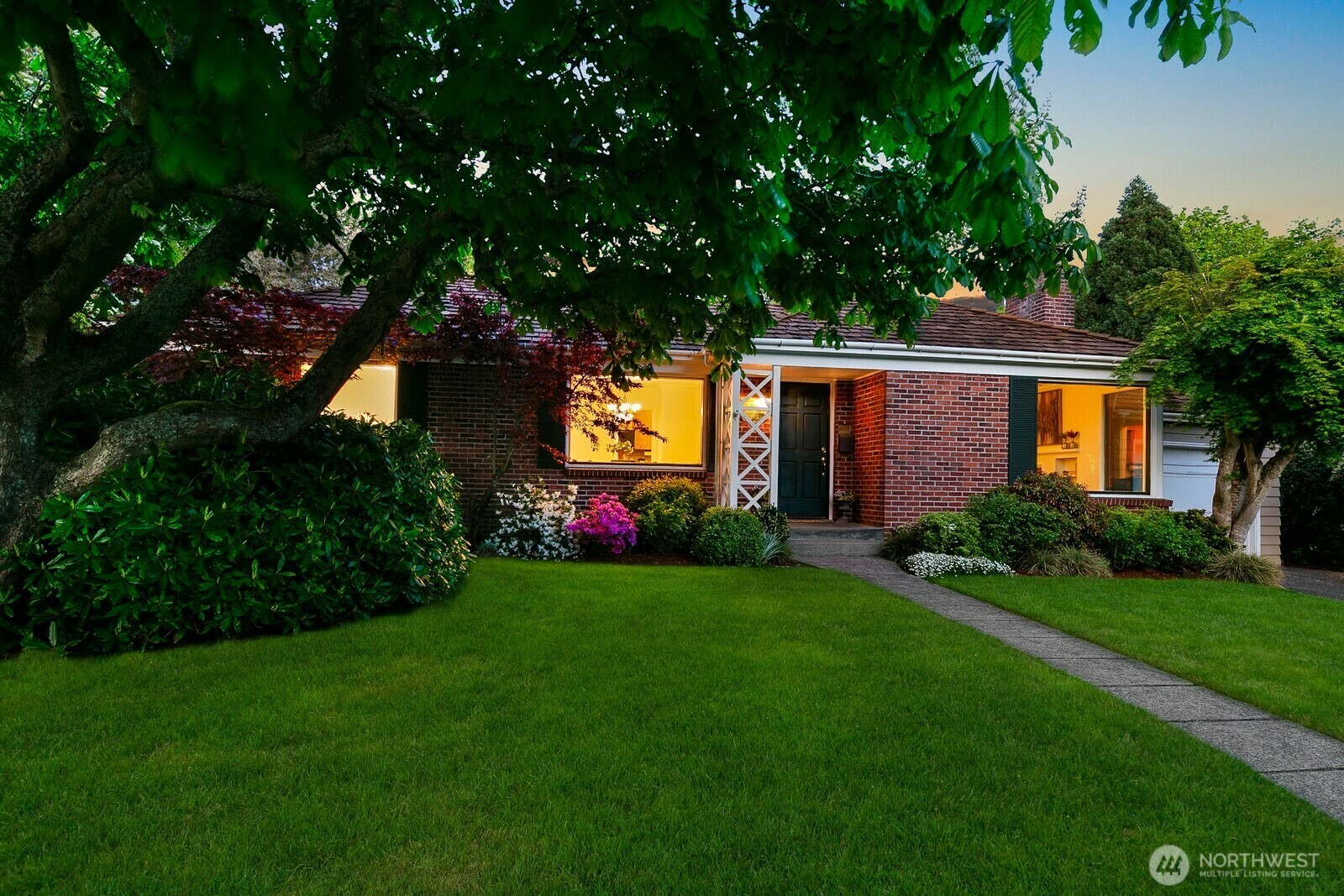 Property Photo: 1910 34th Avenue W WA 98199