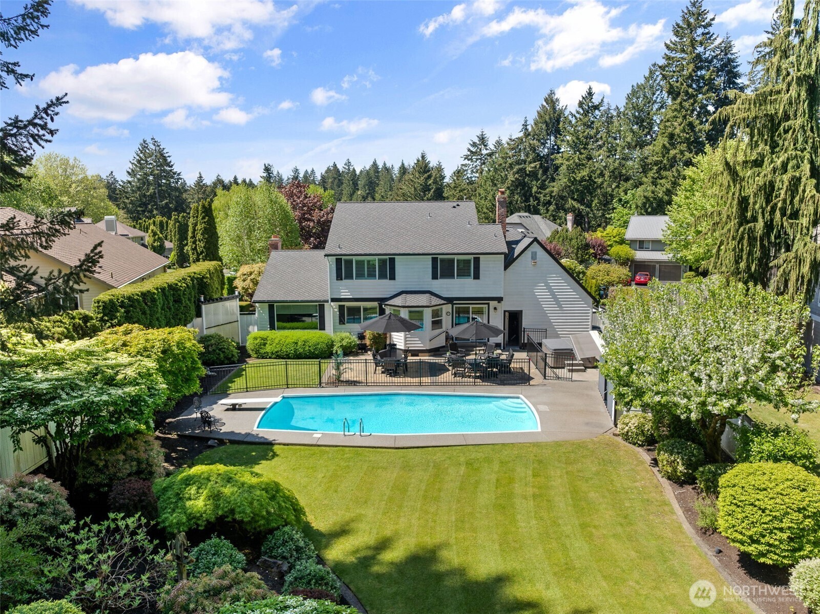 Property Photo: 6911 65th Avenue W WA 98499