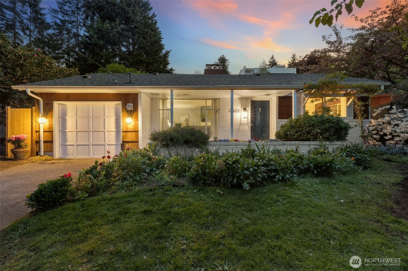 Property Photo: 2522 NE 108th Place WA 98125