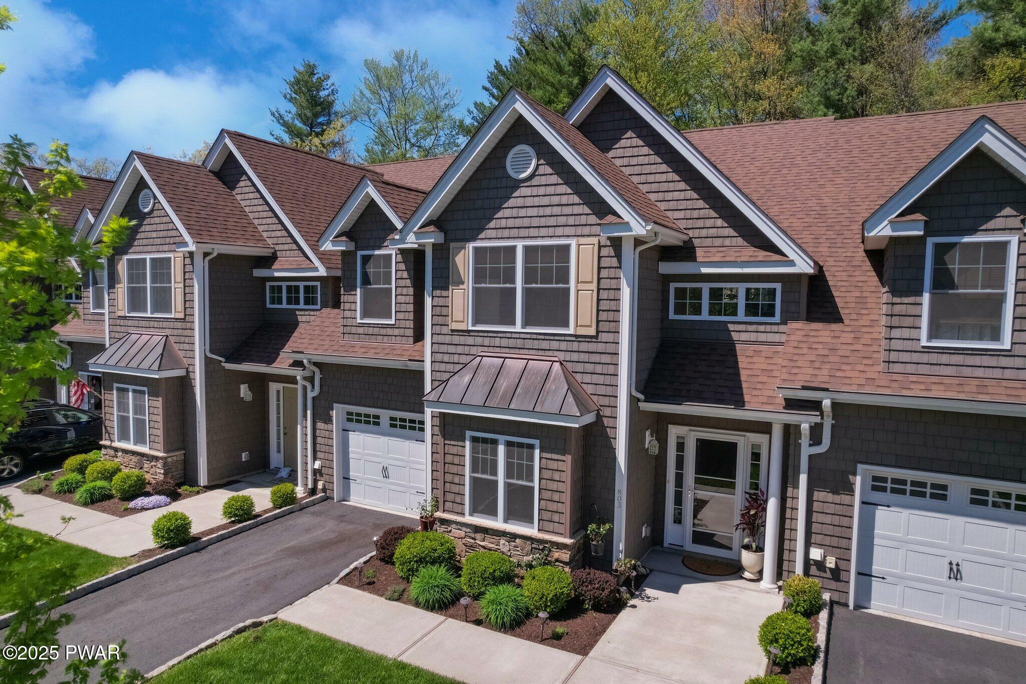 Property Photo: 803 Macintosh Way PA 18336