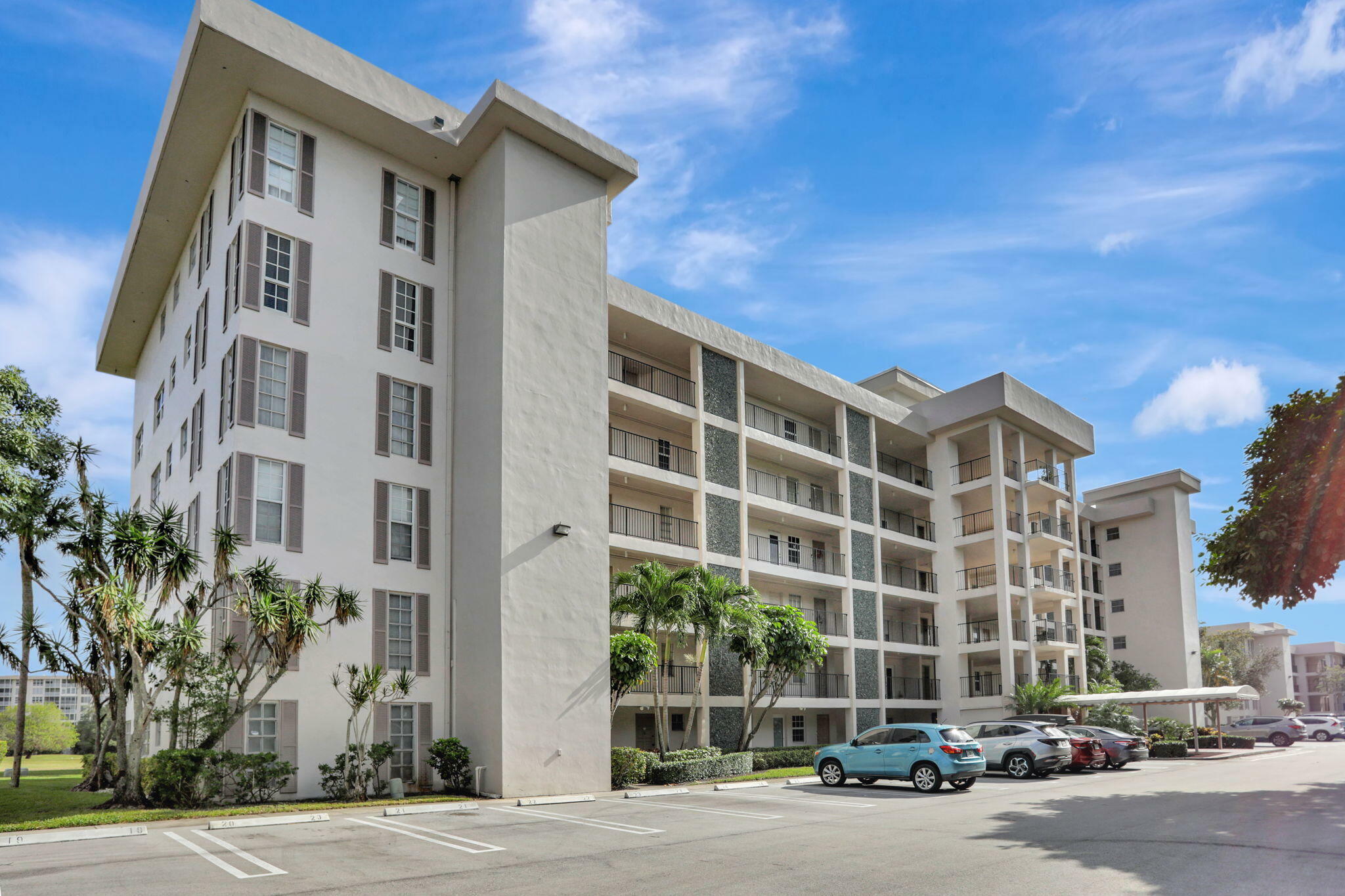 Property Photo: 2850 N Palm Aire Drive N 605 FL 33069