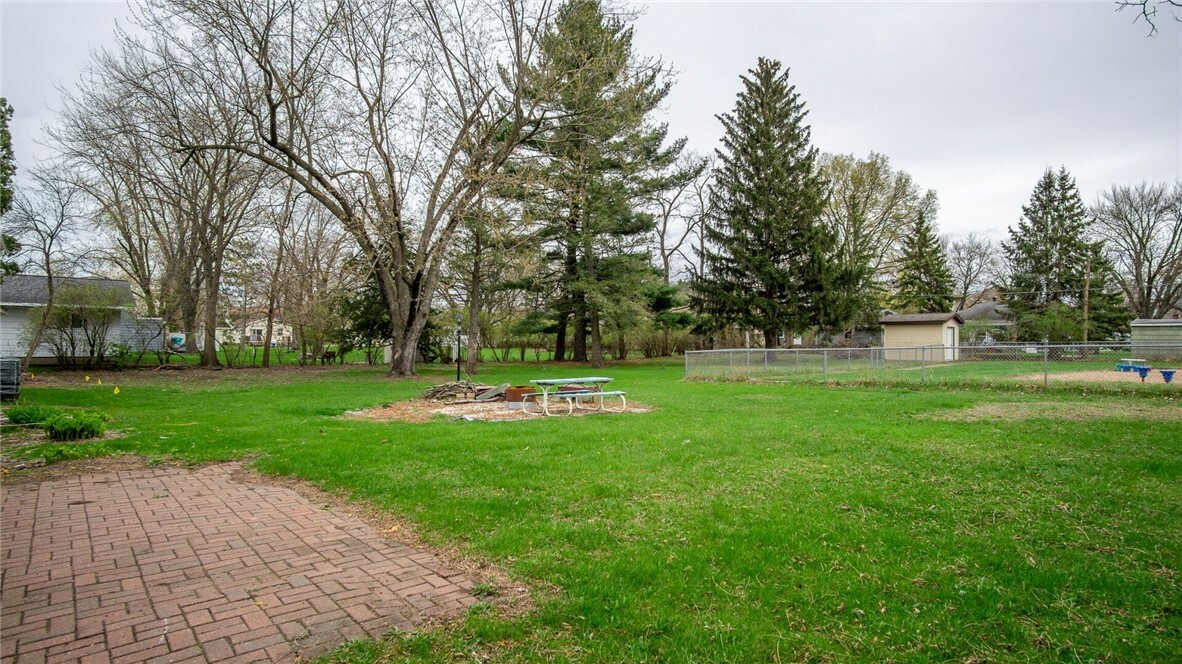 Property Photo: 1413 E Clairemont Avenue WI 54701