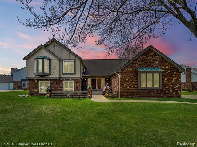 Property Photo: 1125 Cobridge Drive MI 48306