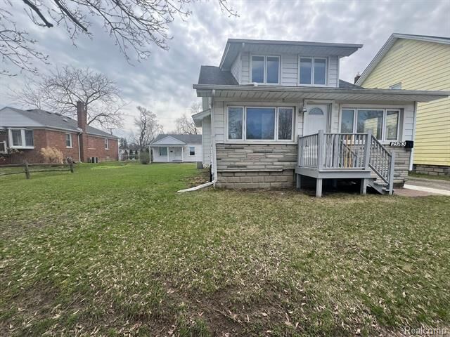 Property Photo:  25763 Gibraltar Road  MI 48134 