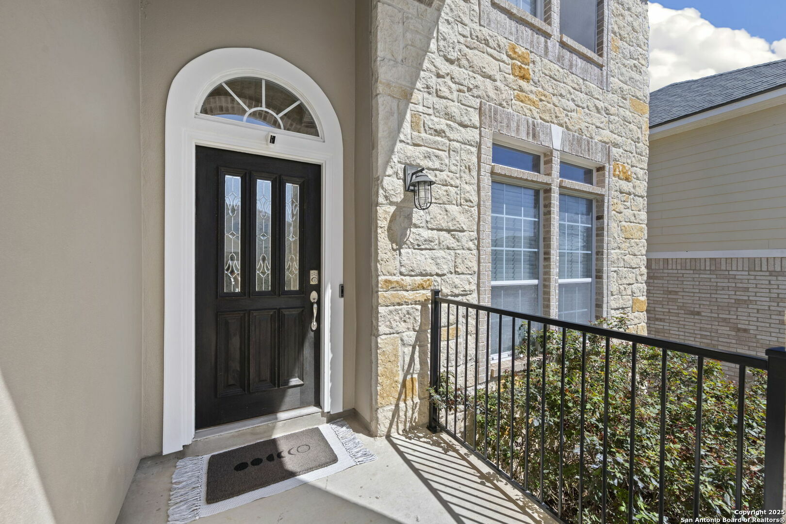Property Photo: 21206 Villa Valencia TX 78258
