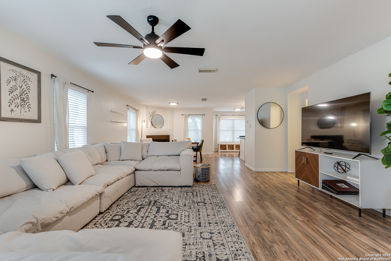 Property Photo: 15710 Knollhollow TX 78247