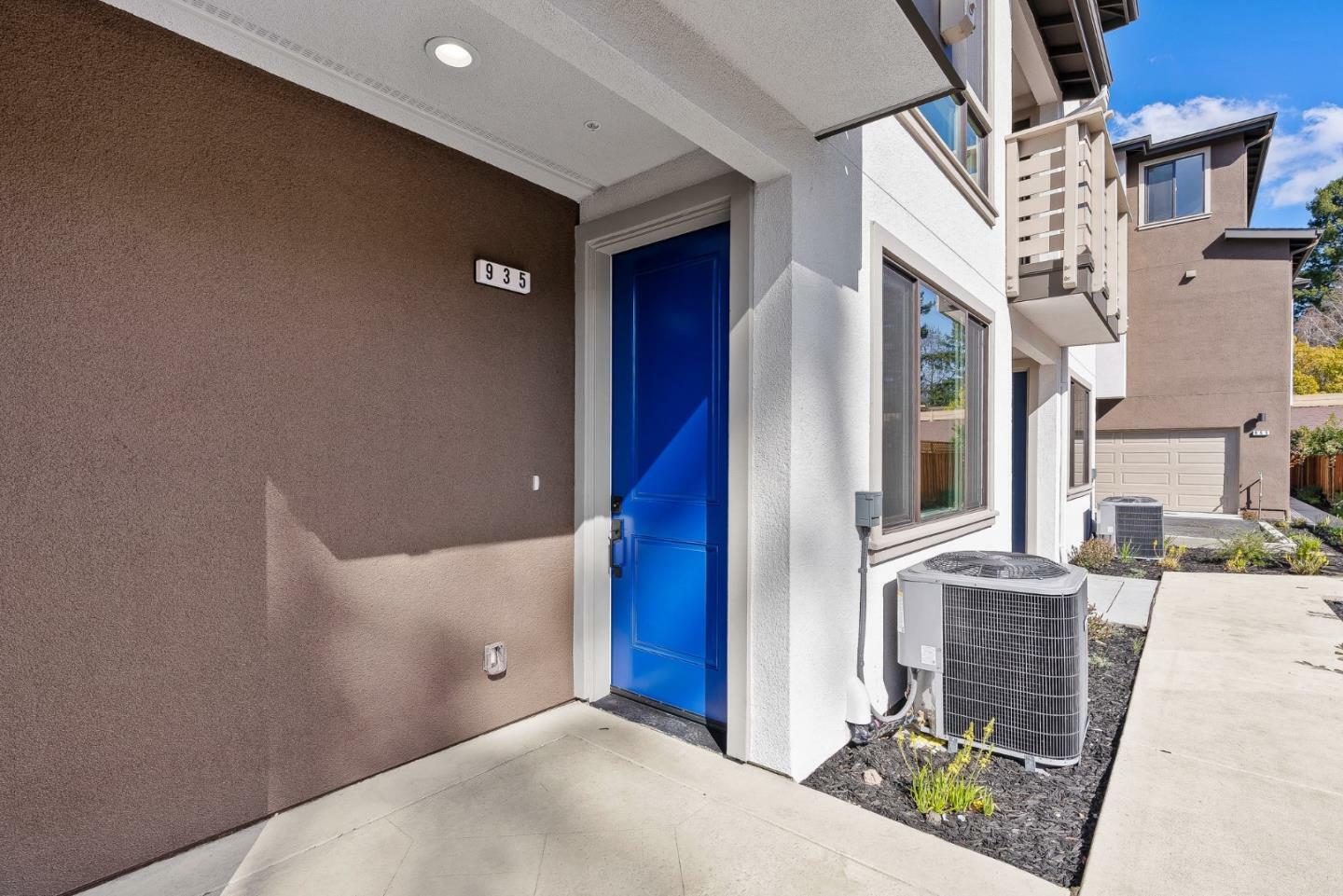Property Photo: 935 Woodside Road CA 94061